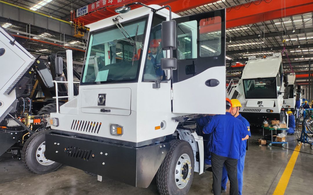 XPT90E Port tug tractor