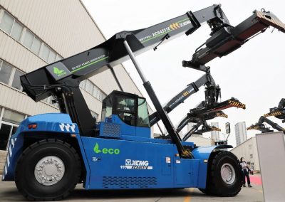 XCS45EV Electric Reach Stacker